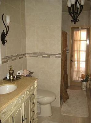 5th image of 18485 SW 79th Ct