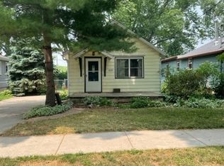 2546 Hoard St, Madison, WI 53704