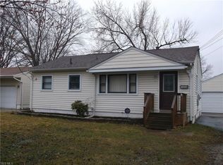 1000 Doris Dr, Hubbard, OH