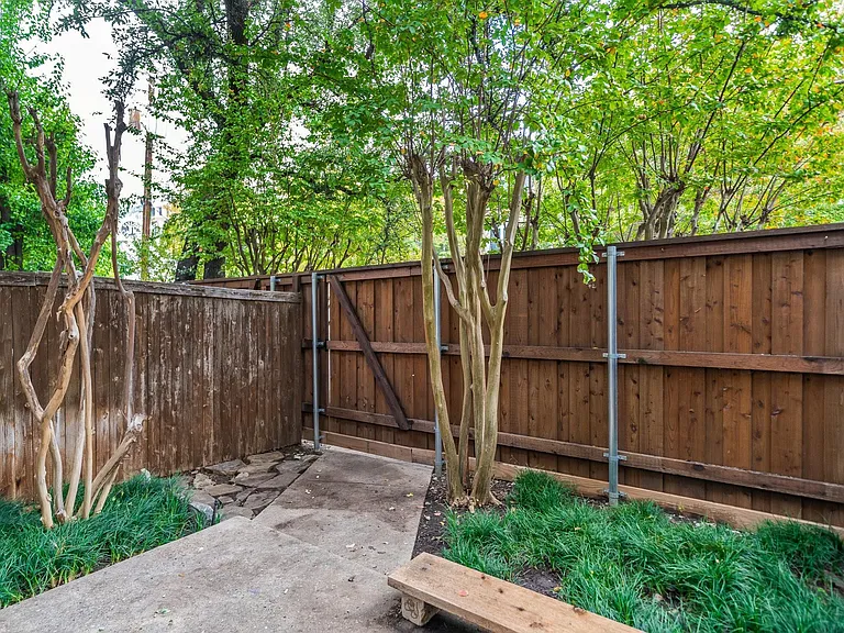 2815 Welborn St #104 — Photo 27