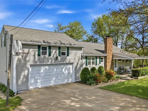 2818 Leesburg Volant Rd, Volant, PA 16156