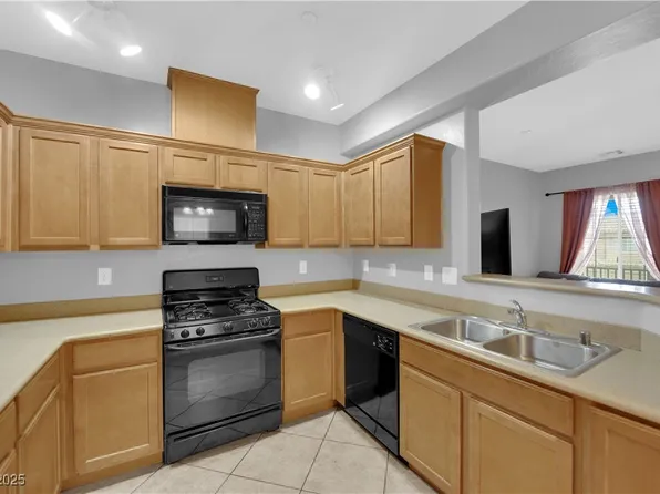 6775 Abruzzi Dr Unit 202, North Las Vegas, NV 89084