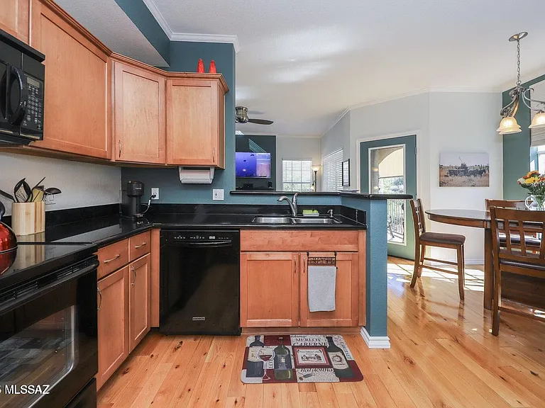 1500 E Pusch Wilderness Dr #13205 — Photo 10