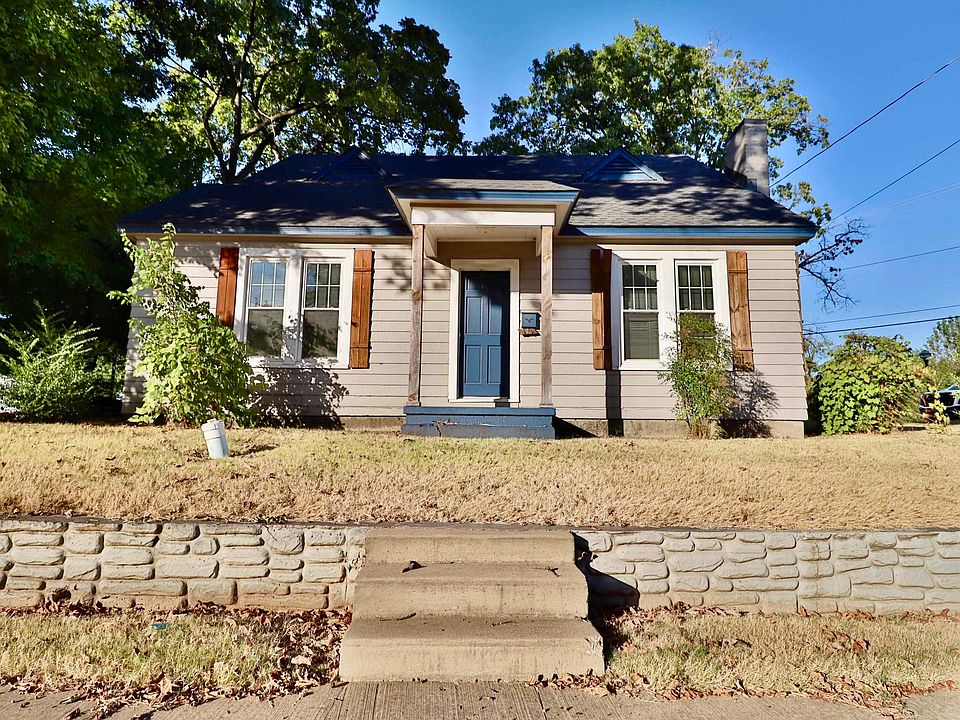 1st image of 143 Lake Dr