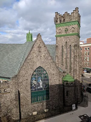 Rented by Stareal Group LLC | media 22