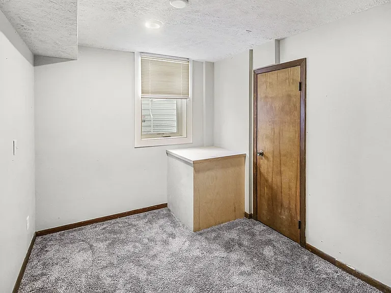 2945 R St #2 — Photo 11