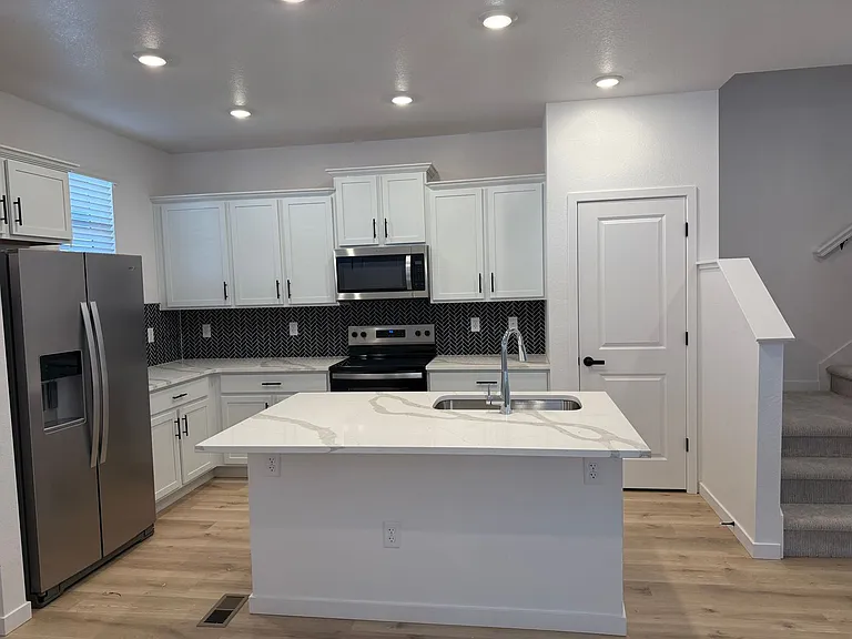 1358 S Chester St #B — Photo 4