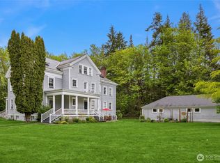 2213 NE Victorian Ln APT F, Bainbridge Island, WA 98110