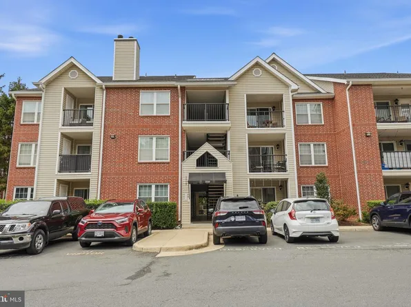 3310 Wyndham Cir APT 313, Alexandria, VA 22302