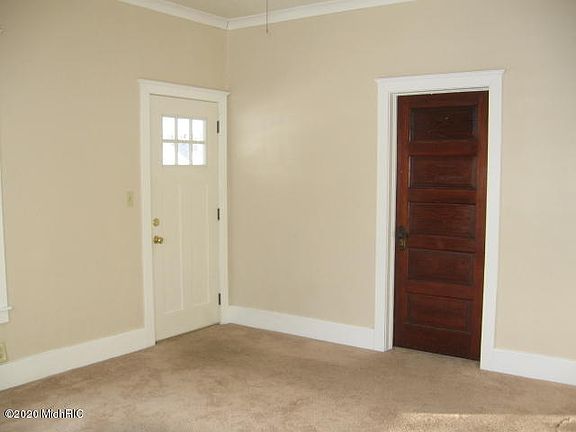3rd image of 306 N Staffon St