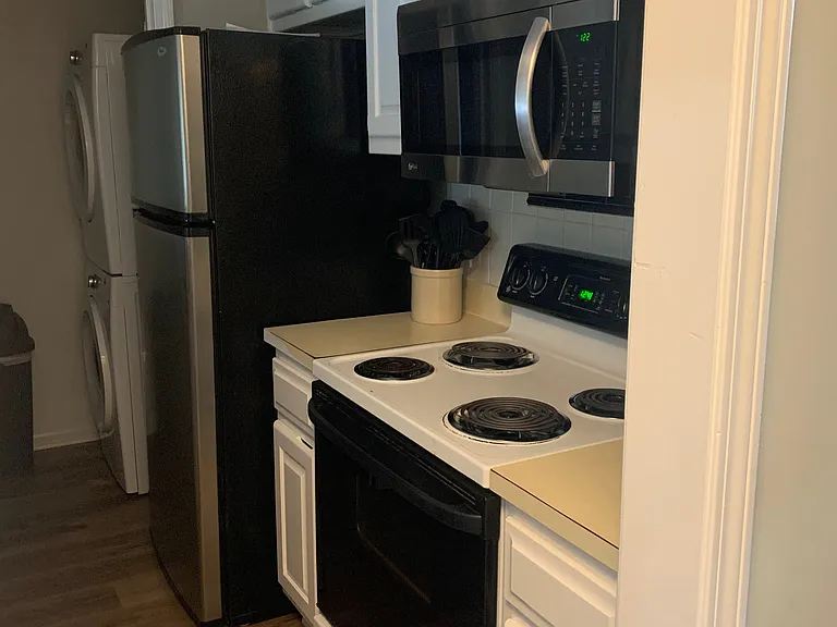 12019 W 58th Pl #F — Photo 7