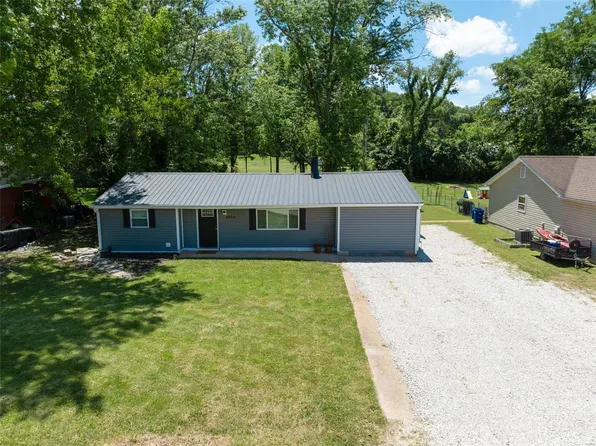 6826 River Bend Dr, Eureka, MO 63025