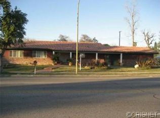 18215 Lassen St, Northridge, CA 91325