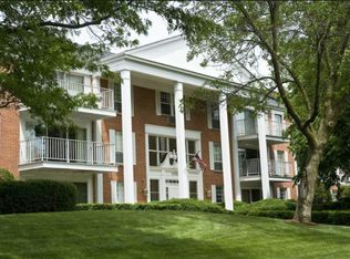1018 N Plum Grove Rd APT 302, Schaumburg, IL 60173