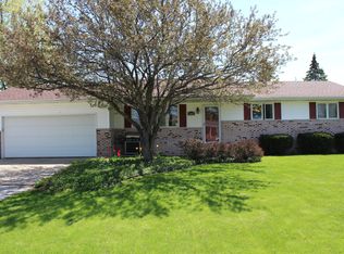 1481 Calmac Ct, Bay City, MI 48708