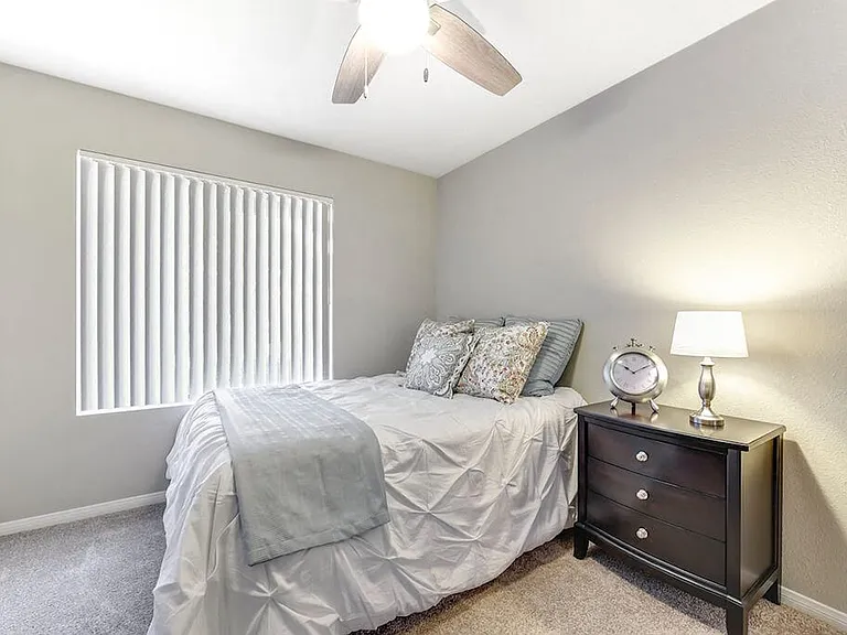 Santee Villas — Photo 8