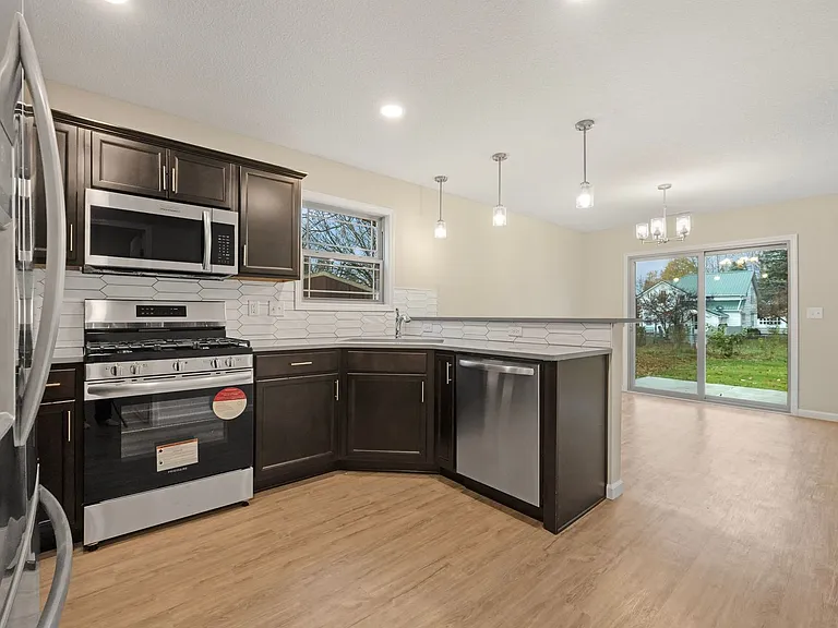 305 E Toledo St — Photo 19