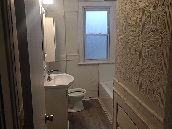 4th image of 430 McKinley St