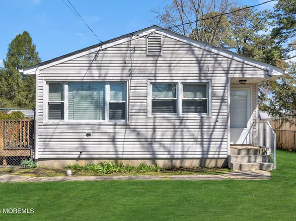 22 Smith Street, Howell, NJ 07731