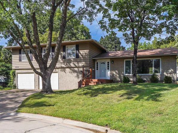 2624 Bardith Ct, Lawrence, KS 66046