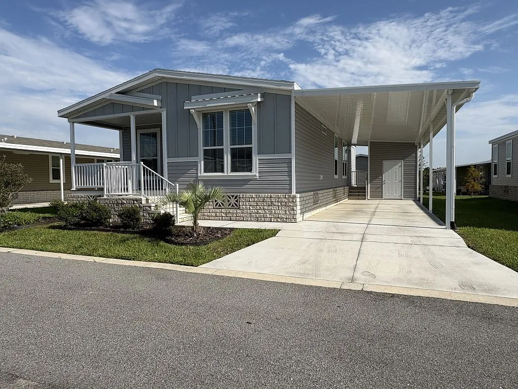 3 bed, 2.0 bath, 1356 sqft, $1,499 — Photo 3