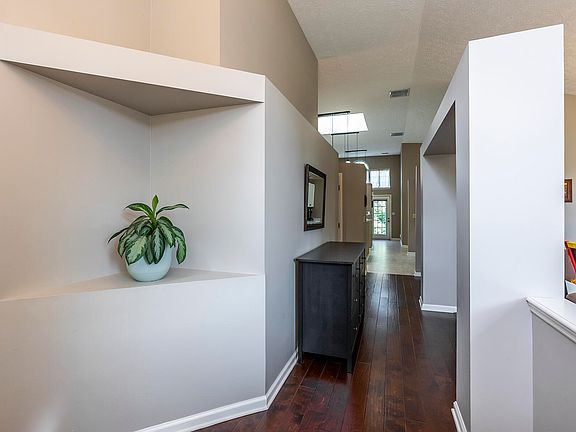 5th image of 3813 Aria Ln