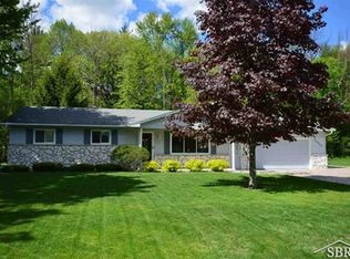 12070 Palatial Dr, Freeland, MI 48623