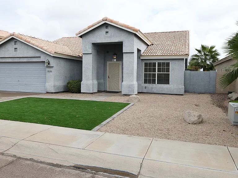 15201 S 47th Way — Photo 2