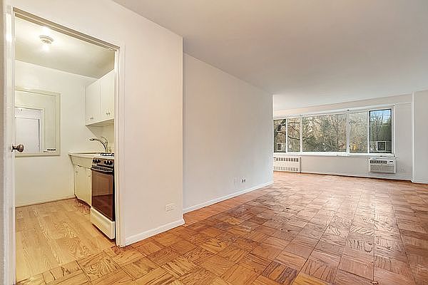 1st image of 392 Central Park W APT 2G