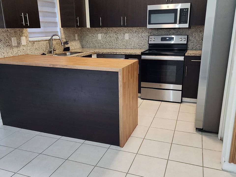 2nd image of 8463 NW 107 Path Unidad 11 #1133-33