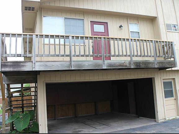 "Penthouse" over covered assigned parking