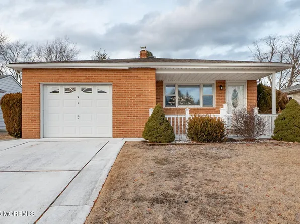9 Salerno Court, Toms River, NJ 08757