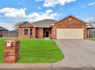 2105 Morris Ln, Sayre, OK 73662