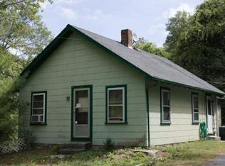 142 Blackmore Pond Rd, Wareham, MA 02571