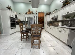 450 NW 130th Ave, Miami, FL 33182