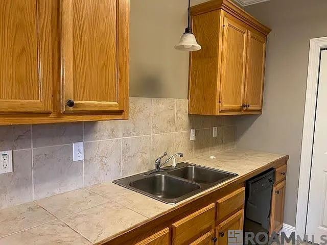828 Meadow Bend Dr #C — Photo 4