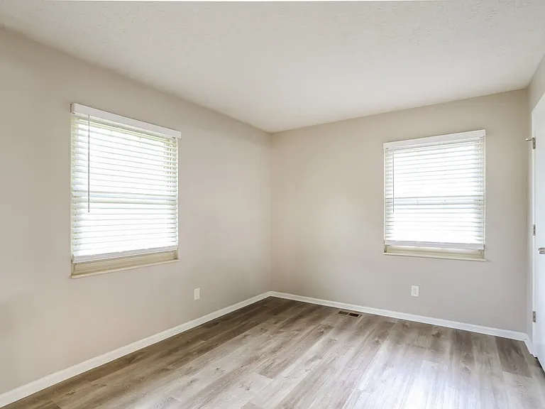 3726 Mountshannon Rd — Photo 13