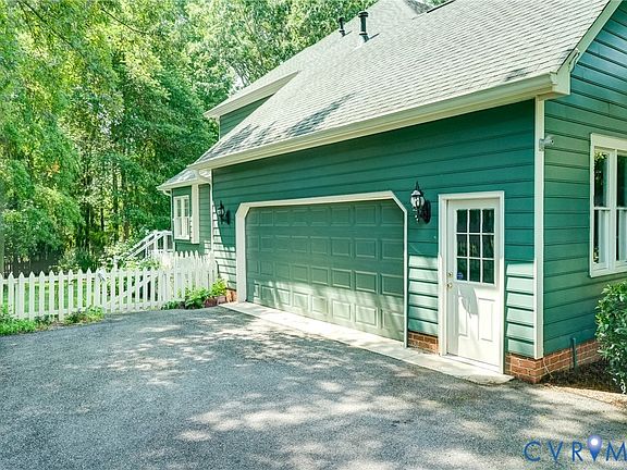 3rd image of 12705 Walton Ridge Ln