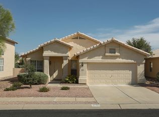 9082 N Safflower Ln, Tucson, AZ 85743