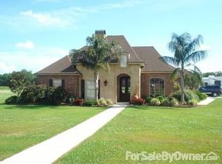 4016 Coco Miquel Rd, New Iberia, LA 70560