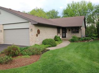 6045 Carriage Green Way, Rockford, IL 61108