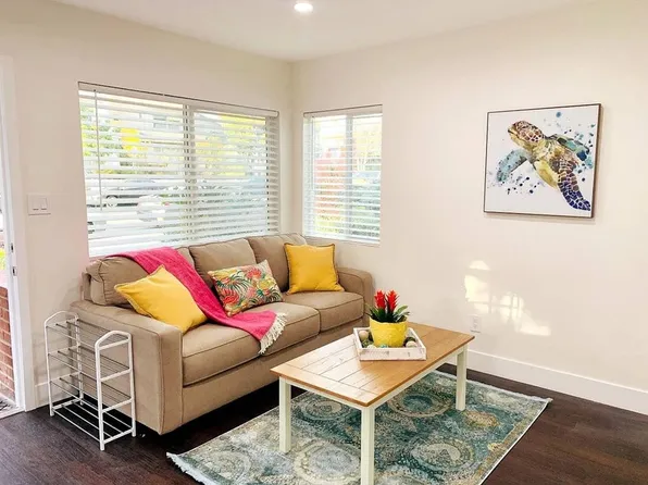 925 Opal St #1, San Diego, CA 92109