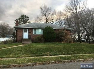 228 McKenzie St, Saddle Brook, NJ 07663