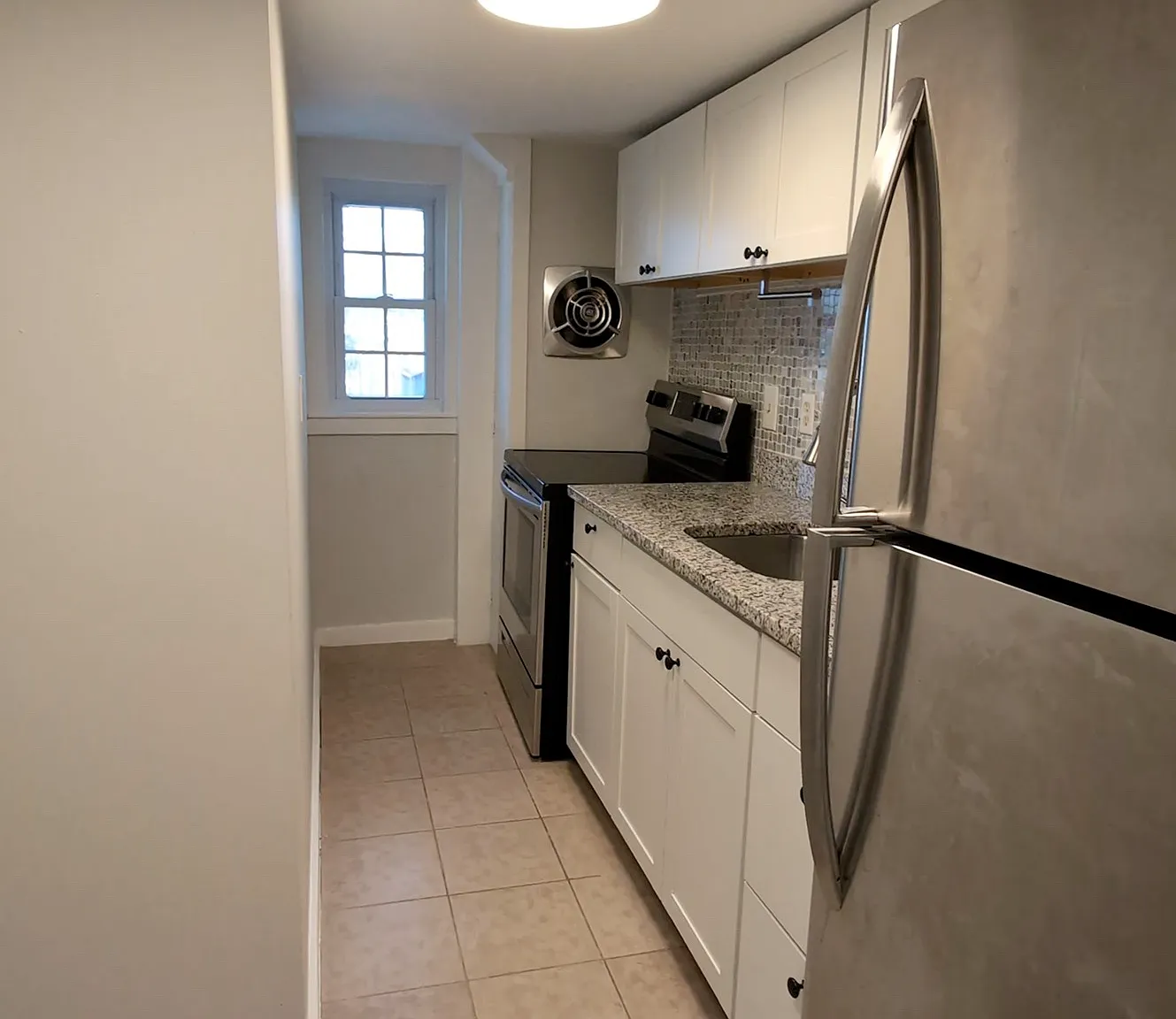 1 bed, 734 sqft, $1,800 — Photo 4