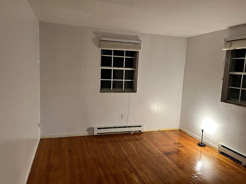 2nd image of 97 Fern St APT 12