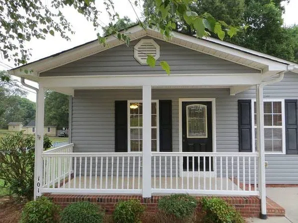 101 Goldston St, Kannapolis, NC 28081