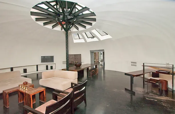 Sold by Azulay Group | media 25