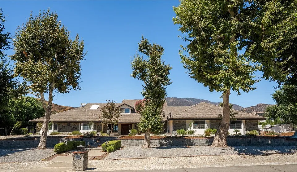 249 Independence Dr