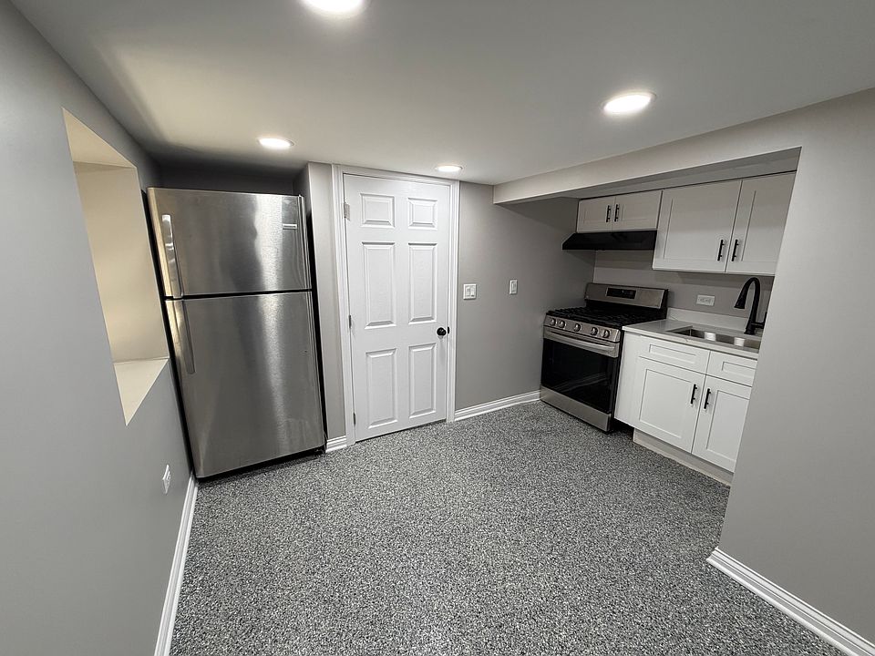 1st image of 1936 S Trumbull Ave #3
