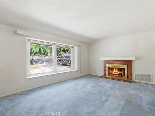 10136 McBroom St, Sunland, CA 91040